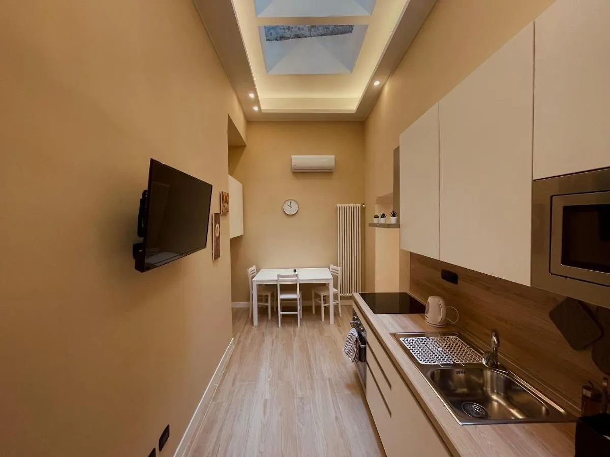 La Suite Di Dante Napoli 0*, Naples